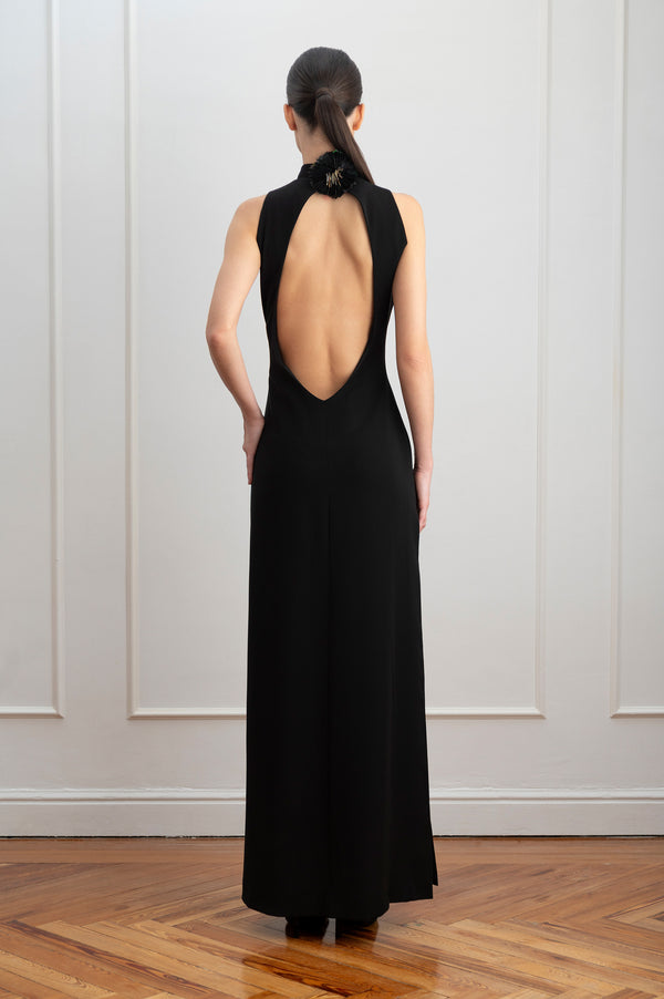 Vestido negro cuello halter